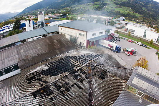 Lagerhallenbrand Peggetz