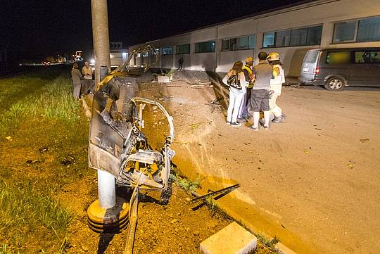 Öleinsatz nach Verkehrsunfall